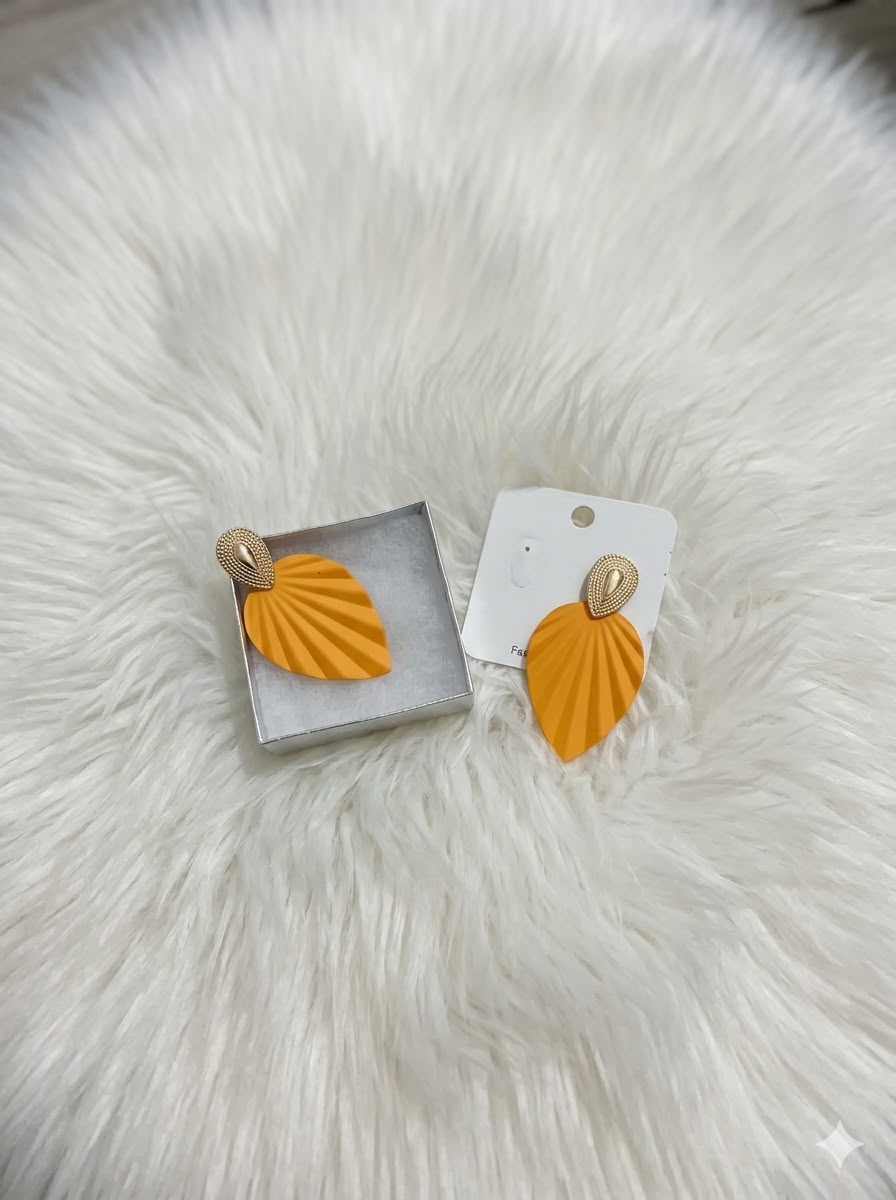Summer Time leaf earring